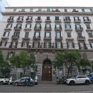Apartment La Terra Del Sole, Naples